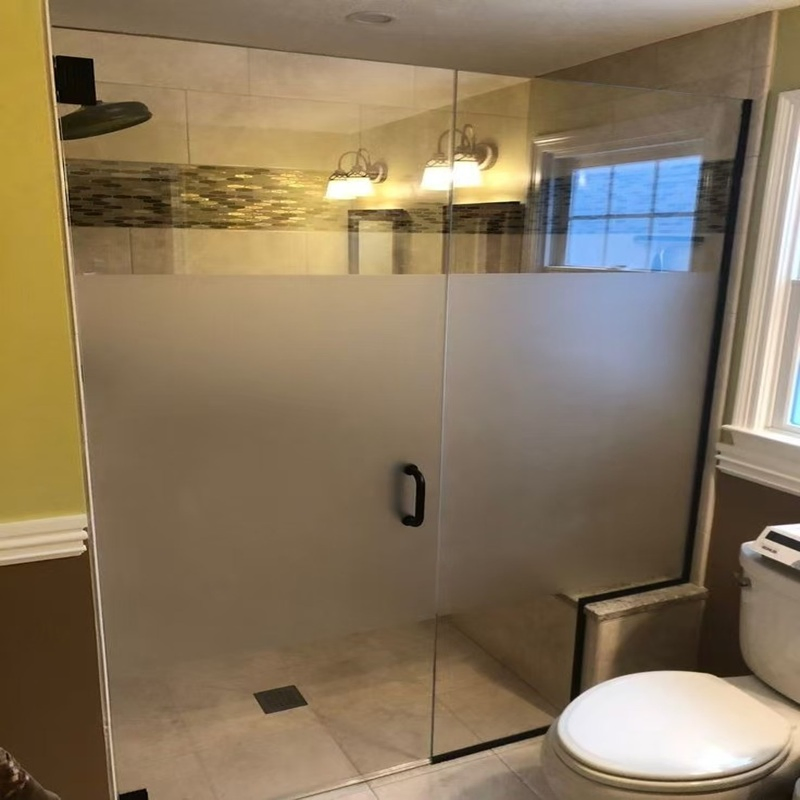 High Quality Matt Black Tempered Glass Frameless Swing Bathroom Shower Door