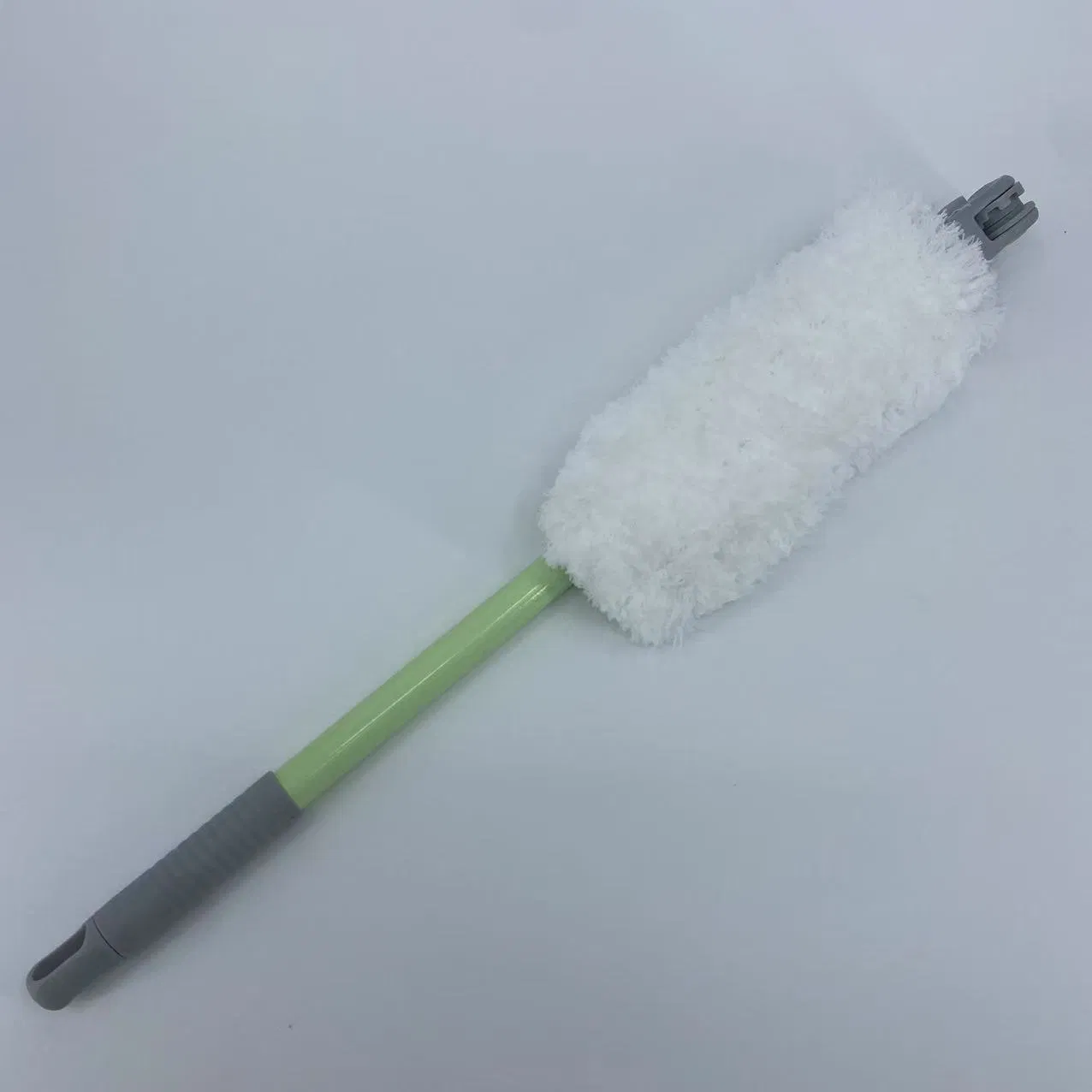 Microfiber Telescopic Duster - Reusable, Bendable Duster with a 40-Inch Extension Pole for Cleaning Ceiling Fans and High Ceilings (Green Versio)