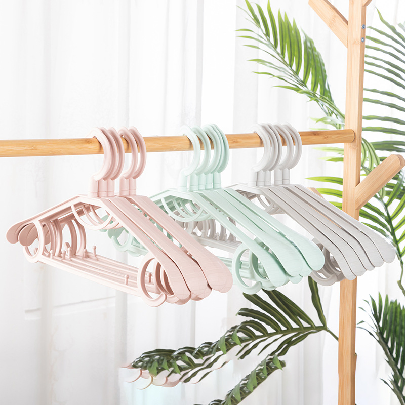 Modern Heavy Duty Cheap Black Anti Slip Plastic Hanger for Underwear Bra