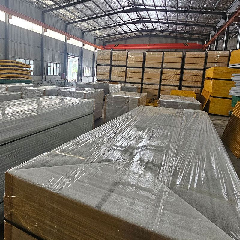 China FRP Grating Supplier Non-Conductive Mesh Panels Suitable Power Substations Acid Environment Lightweight Walkway Flooring