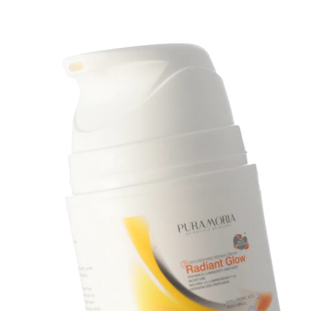 Brightening and Hydrating Face Cream with Hyaluronic Acid and Panthenol