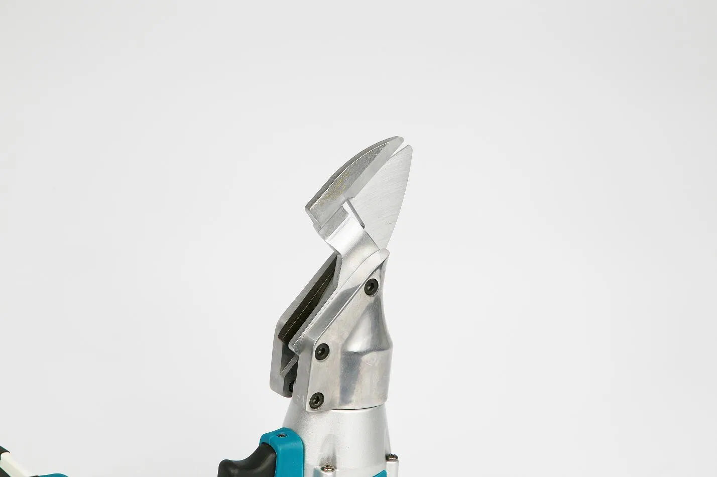 Аккумуляторные электрические ножницы по металлу