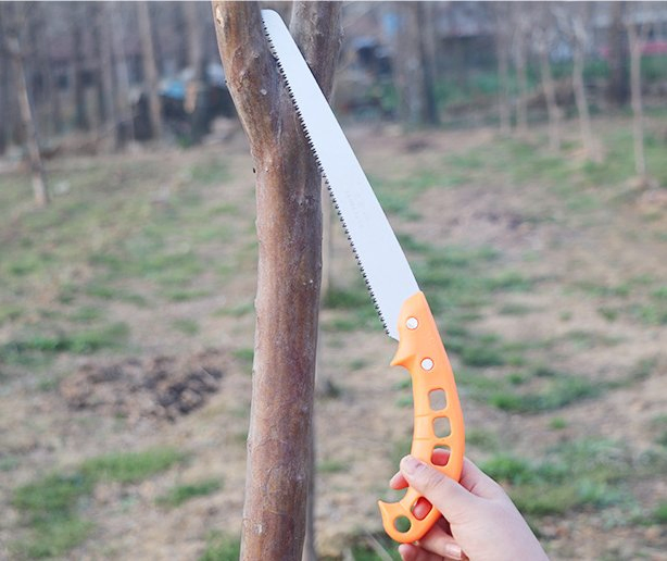 Профессиональная ручная пила по дереву с чехлом