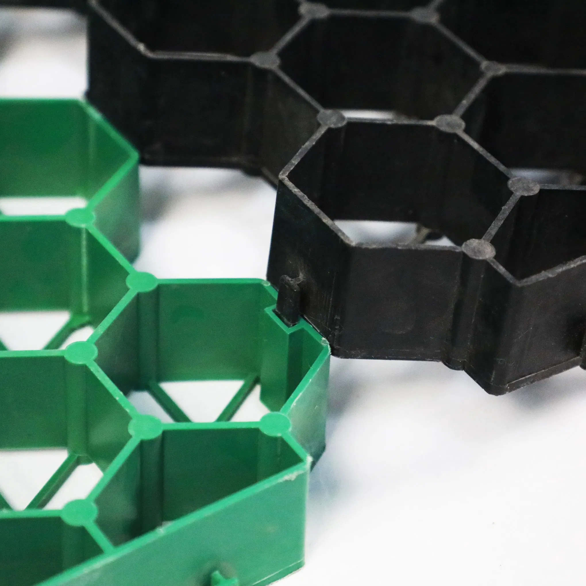 Low-Profile Grass Grid for Seamless Landscape Aesthetics