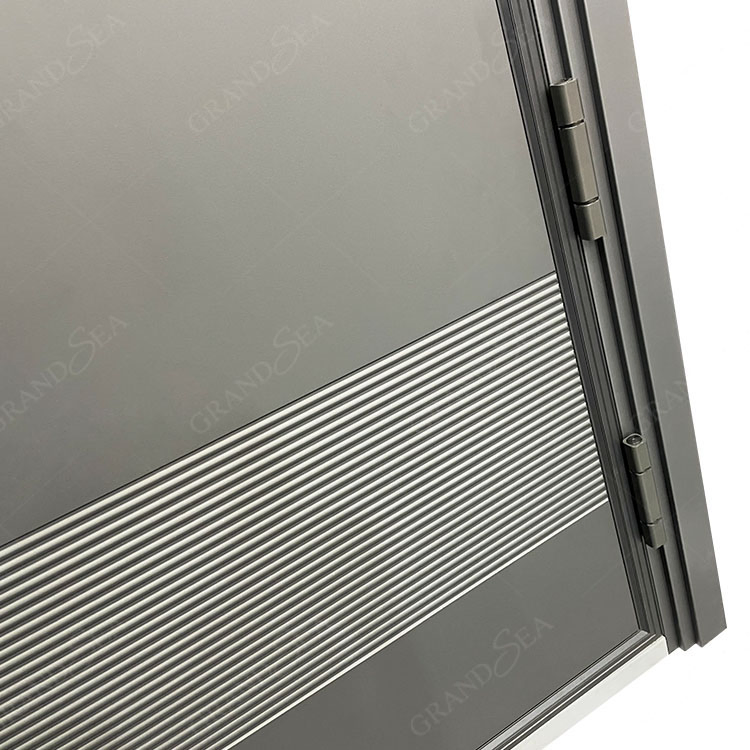 Стальная входная дверь Grandsea с защитой от взлома