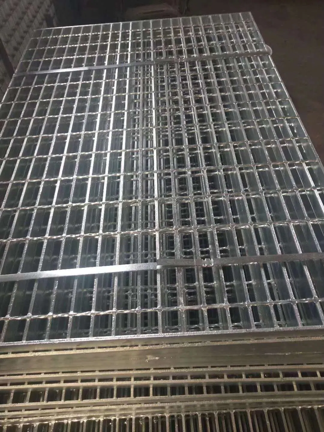 Heavy Duty 25mm Steel Bar Grating Walkway Steel Grating Drain Cover Steel Grating