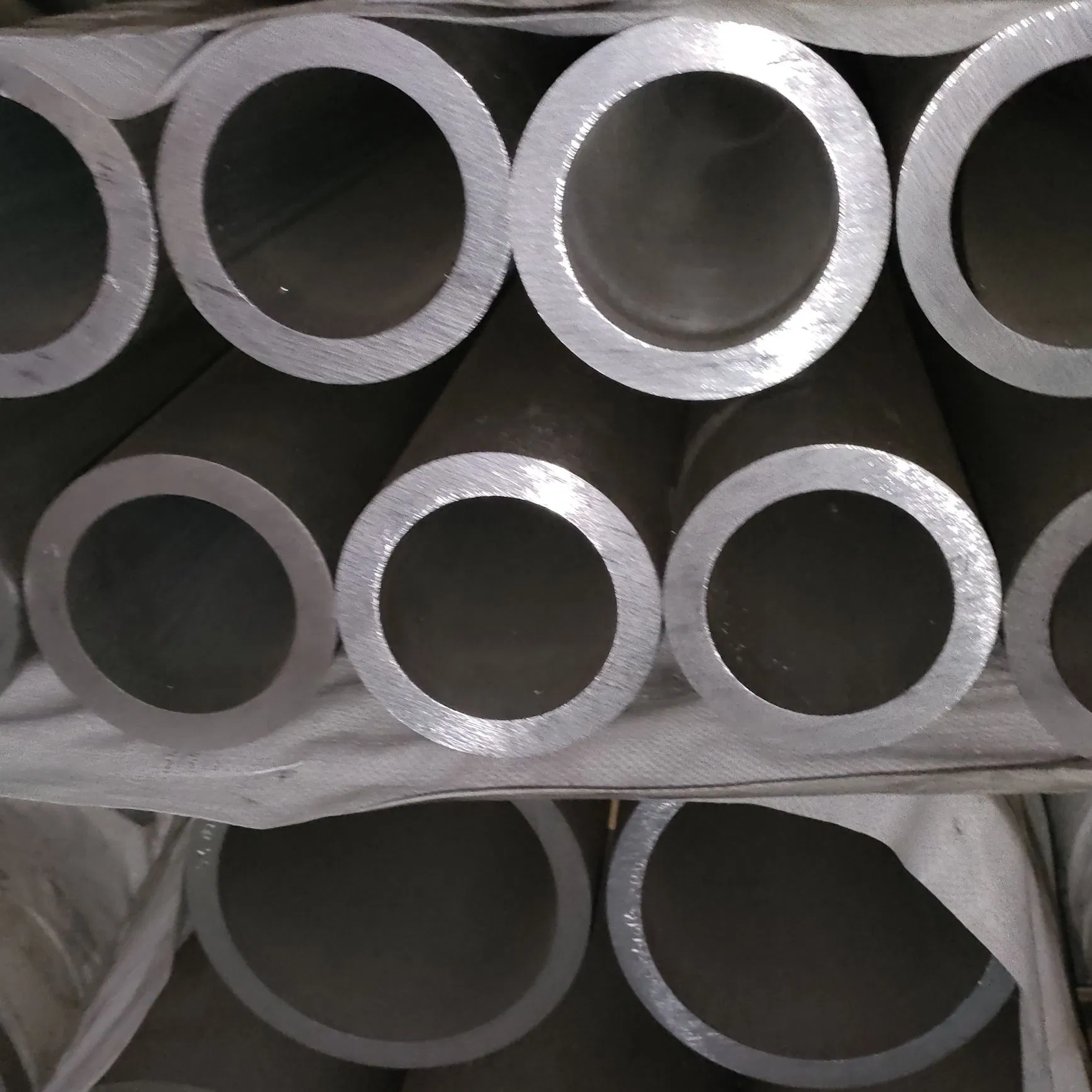 Hot Selling Extruded Size According to Need Aluminum Tube