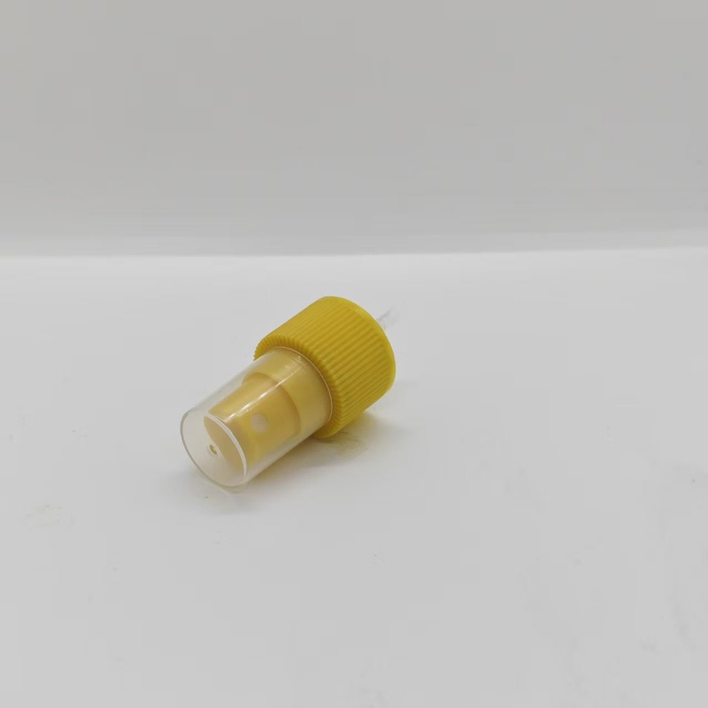 Распылитель тумана с регулируемым соплом и крышкой