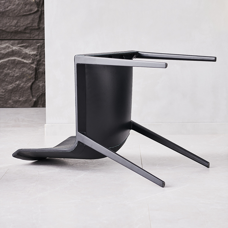 Стул обеденный кожаный итальянский стиль минимализм