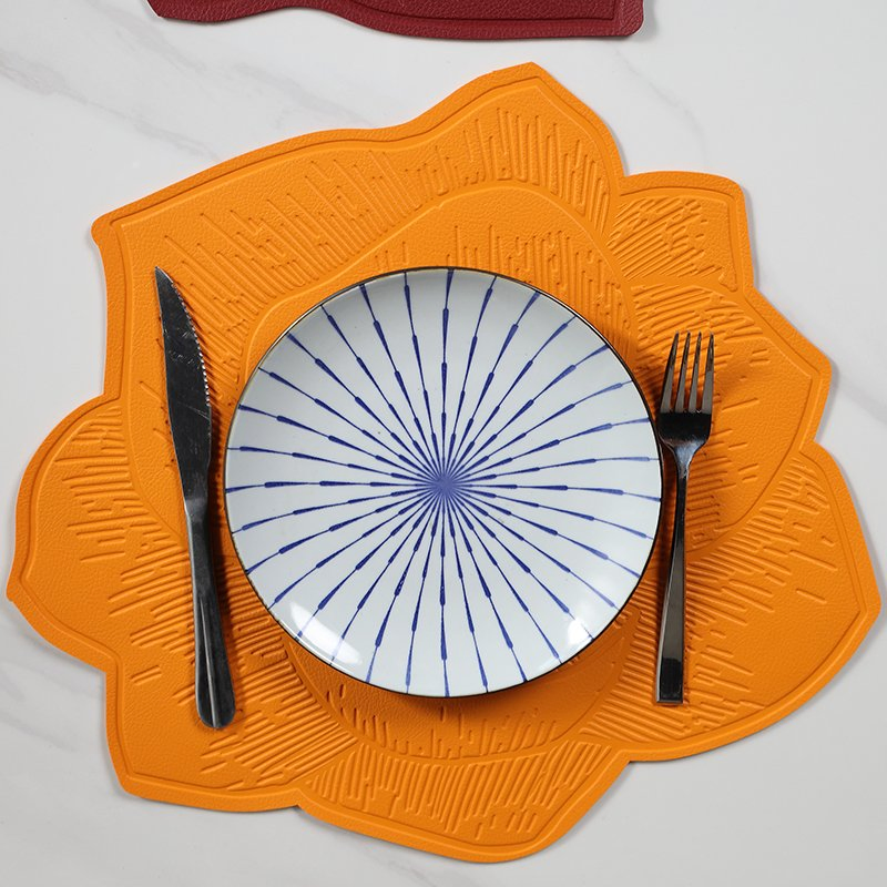 Luxury PVC Kitchen Table Mat Washable Waterproof Leather Placemat Classic Style for Table Decoration