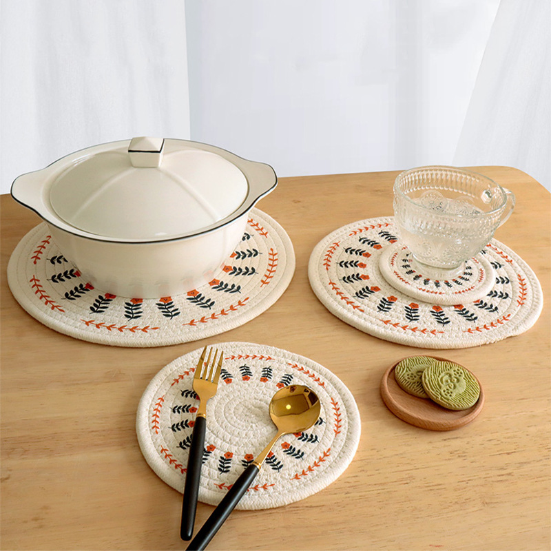 Nordic-Style Cotton and Linen Heat-Insulating Dining Table Placemat
