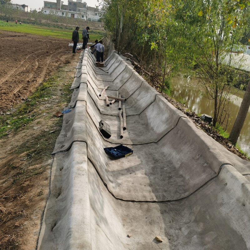 Durable Fiber Reinforced Cement Blanket for Ditch Channels Concrete Green Cement Blanket Canva Rolls for Canal Lining, Slope Erosion Control, and Waterproofing