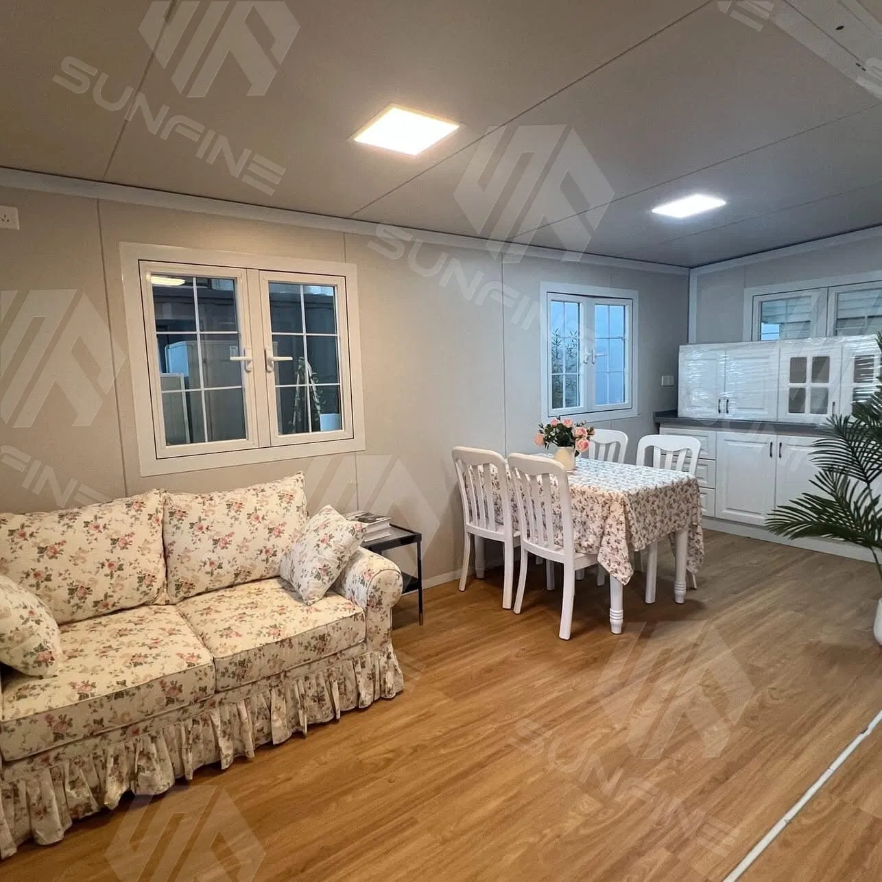 Prefab Modern Luxury Tiny House 4 Bedroom for Meeting Room Fully Furnished Container Home