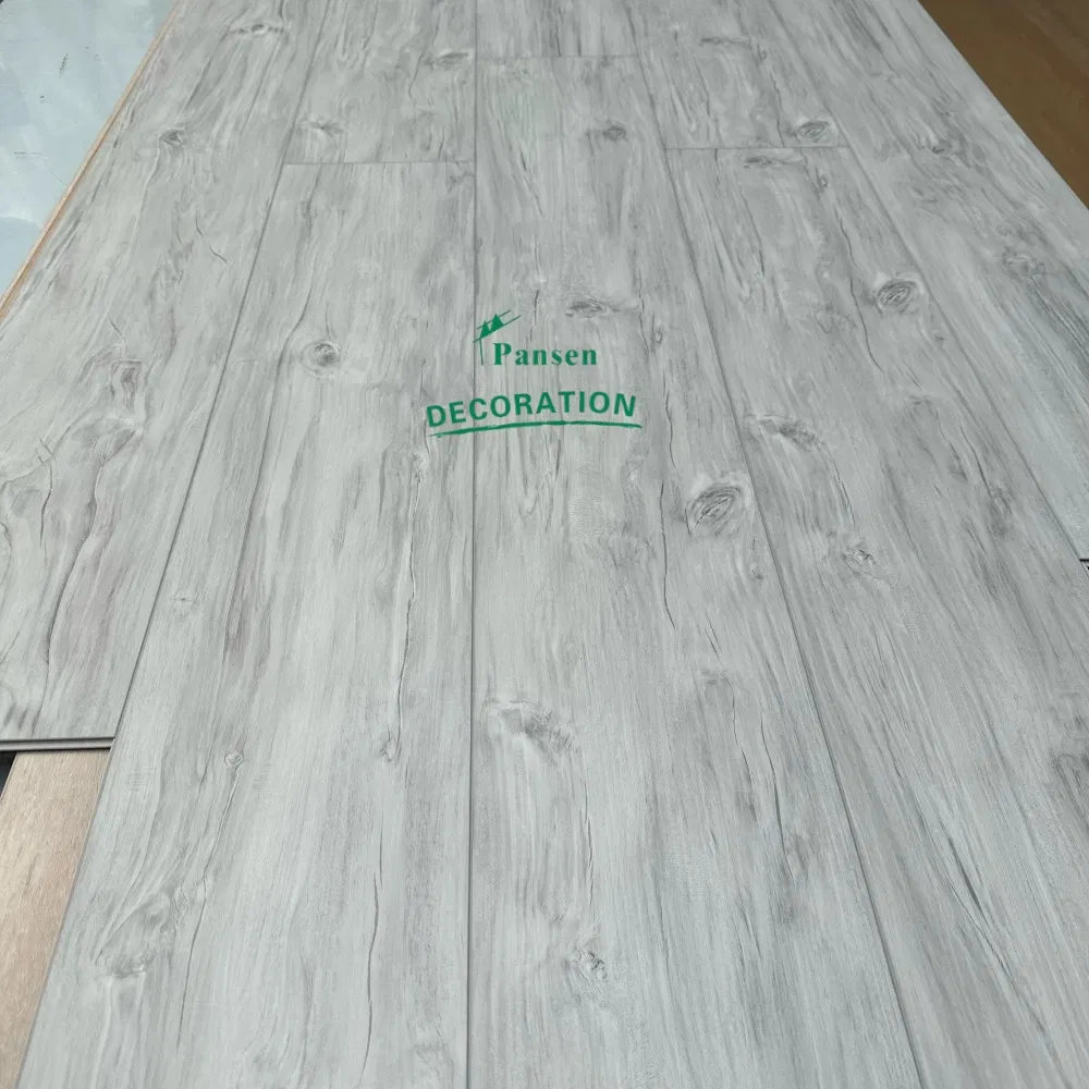 Anti-Slip Plastic Spc Vinyl Floor Home Decor Plank with Wood Grain Texture