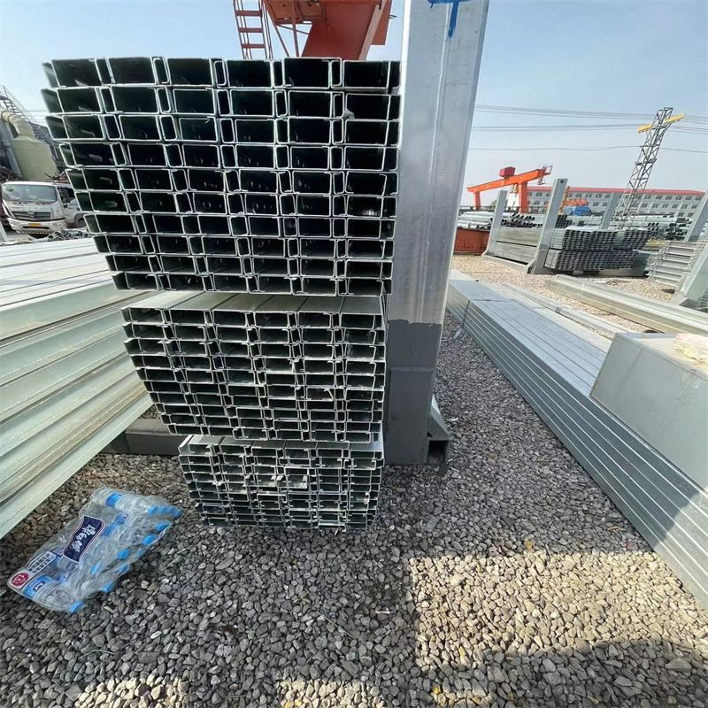Heavy-Duty 1.5 Inch Greenhouse Pipe - Rust-Resistant Zinc Coating