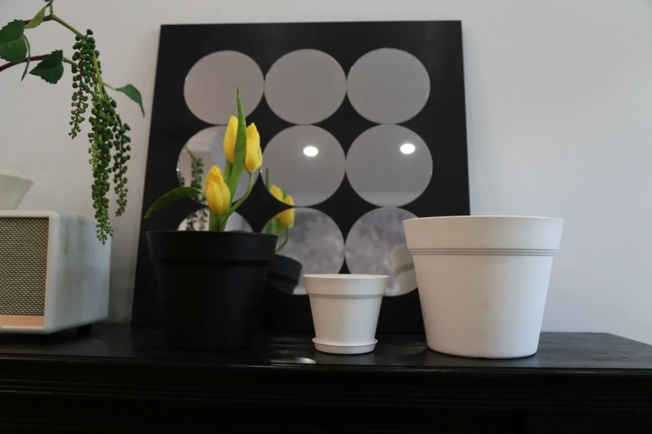 Круглые горшки для цветов из прочного пластика