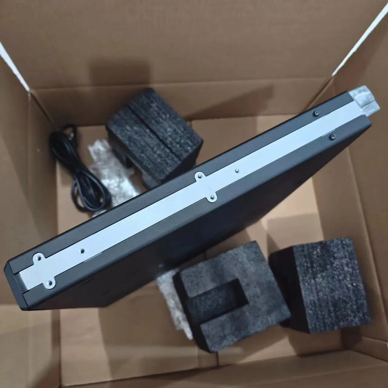 Ретранслятор SLR5500 UHF/VHF 50Вт для Mototrbo