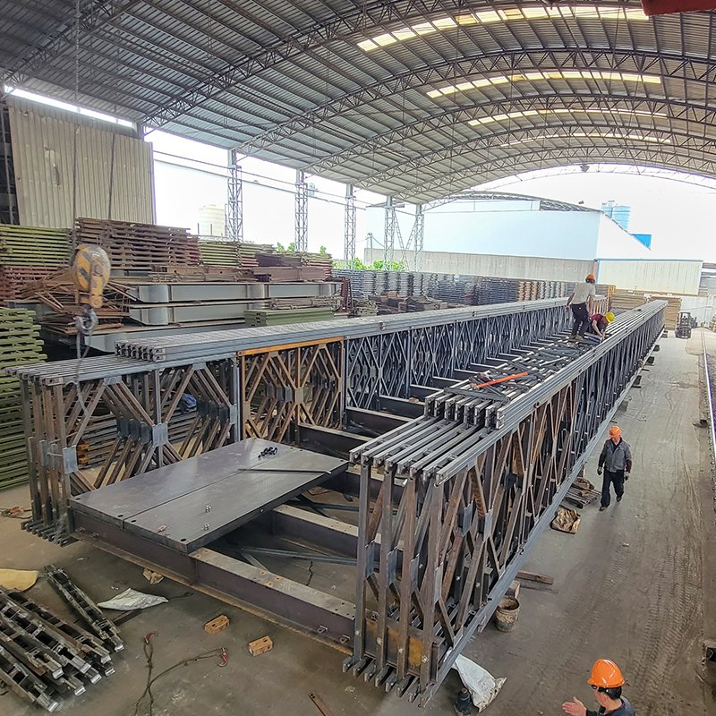 Heavy-Duty Steel Truss Bridge for Safe Outdoor Walkways