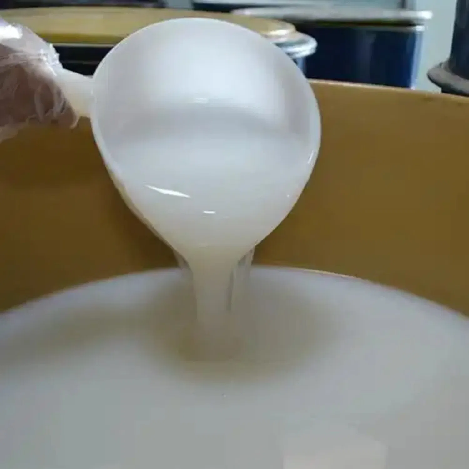Premium Styrene-Acrylic Emulsion with Excellent Stability for Walls with Excellent Mechanical Stability, Dry Film Water Resistance