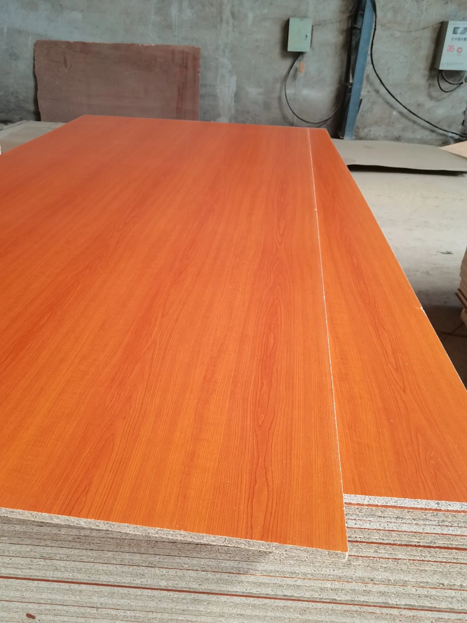 Finger Jointed Core Melamine Paper Laminated Commercial Plywood Cheap Prices