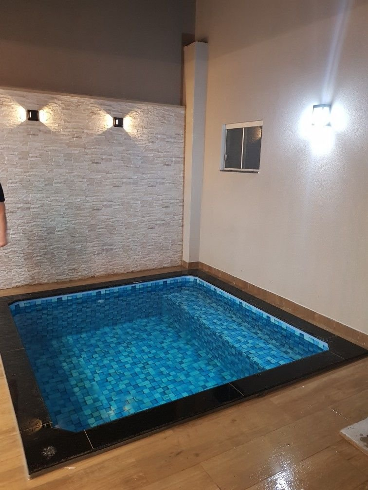 Индивидуальная спа-ванна из стеклопластика с мозаикой