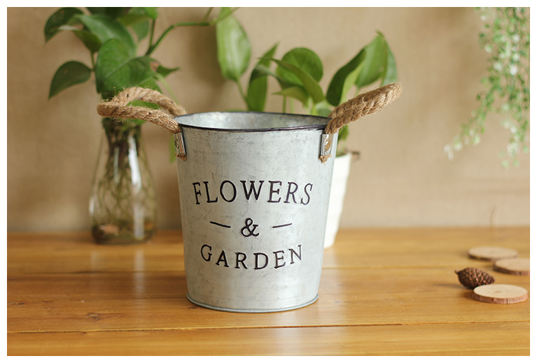 Customized 8L 10L 12L 15L 20L Metal Galvanized Buckets with Wooden Handle