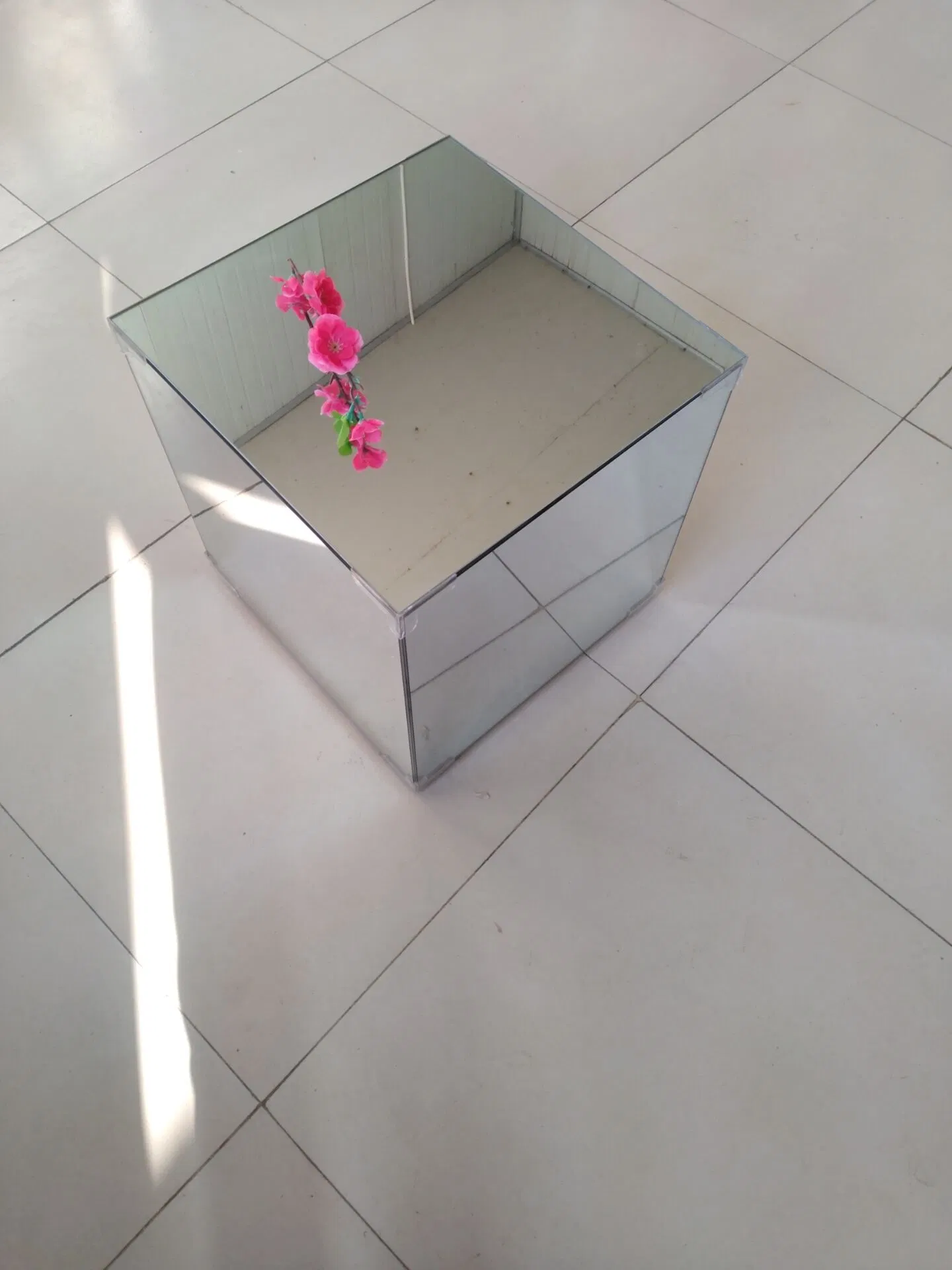Wholesale Custom 2mm-12mm Toughened Mirror/Cosmetic Mirror/Decorative Mirror/Curtain Wall