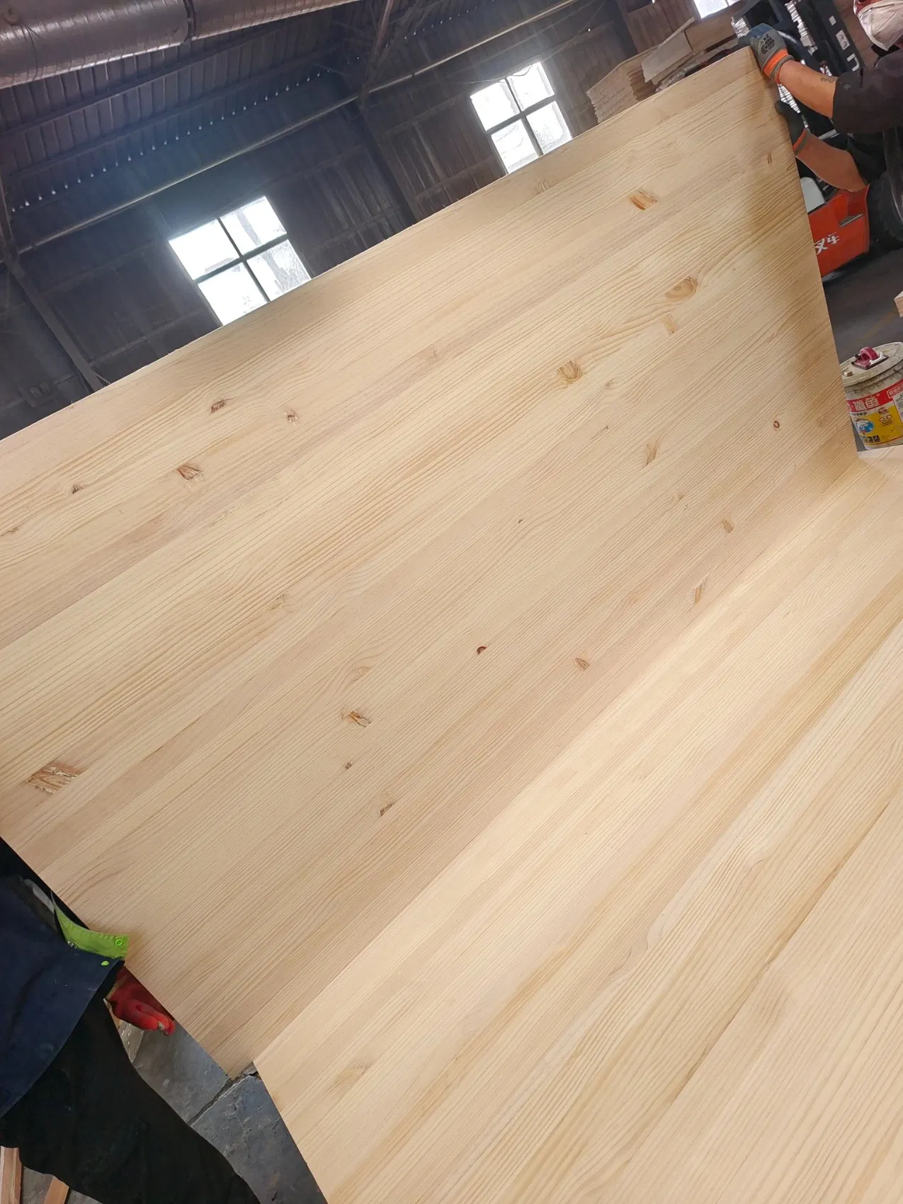 18mm Radiata Pine Edge Glued Panel for Furniture Use for Apartments