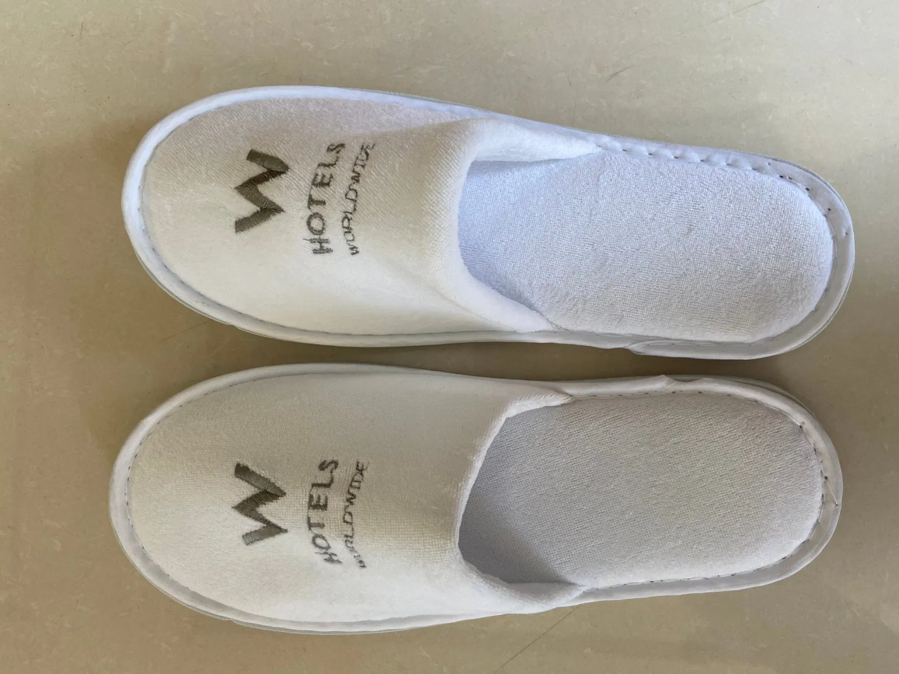 Wholesale China Factory Produces High-End Hotel Disposable Slippers Non-Slip Hotel Bathroom Fashion Slippers