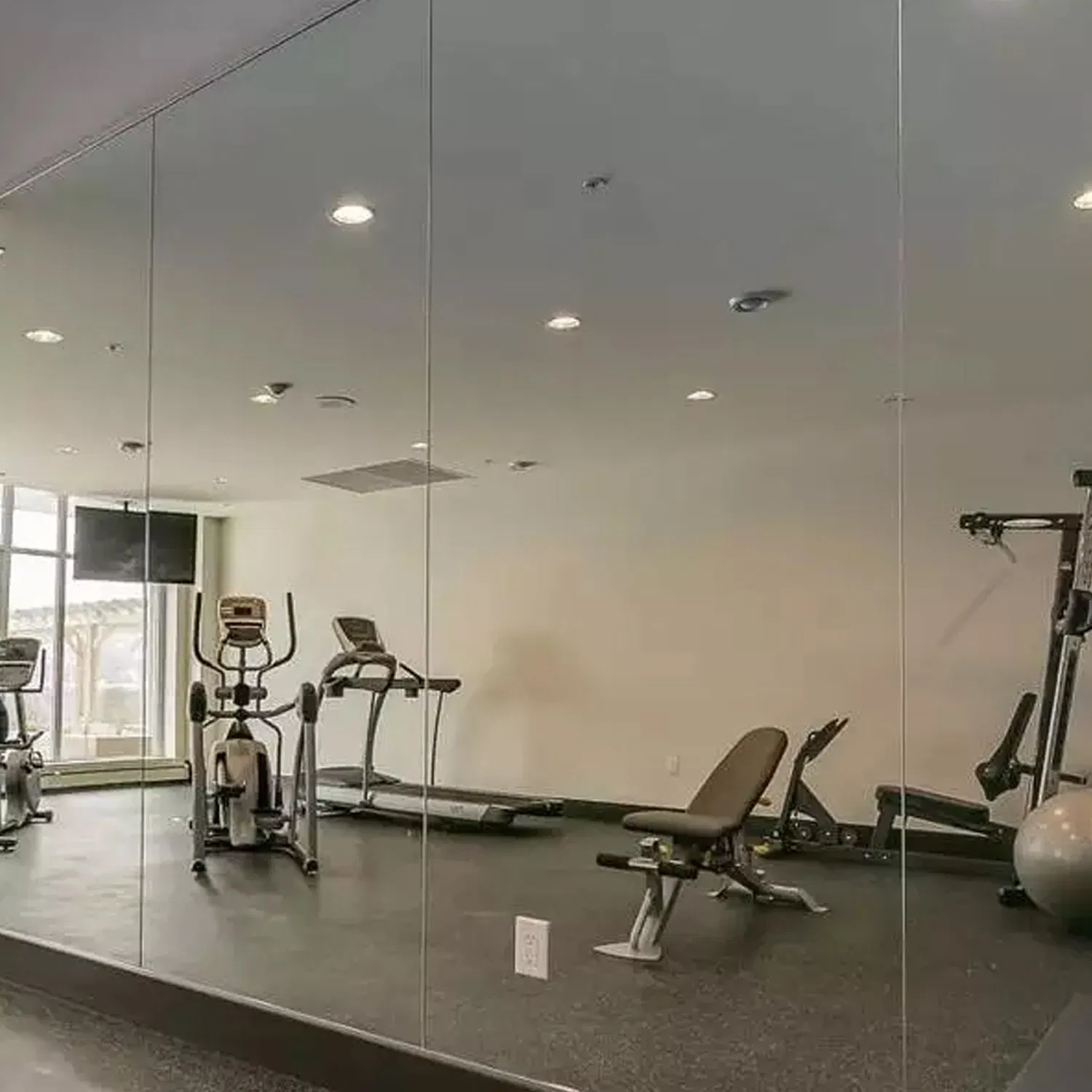 2mm~12mm Safety Tempered Mirror/High Reflectivity Mirror/Anti-Oxidation Temperable Mirror for Kitchen Wall/Hotel/ Household/Bathroom/Dance Studio & etc