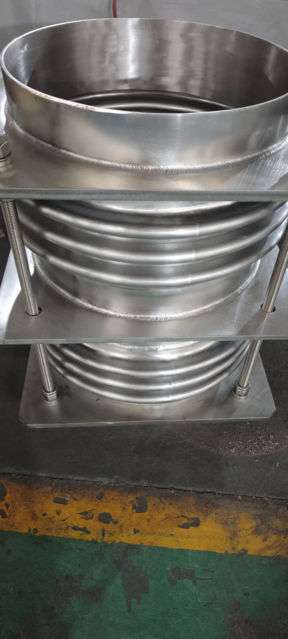 Customized Large Bore Stainless Steel Bellows Expansion Joint Manufacturer