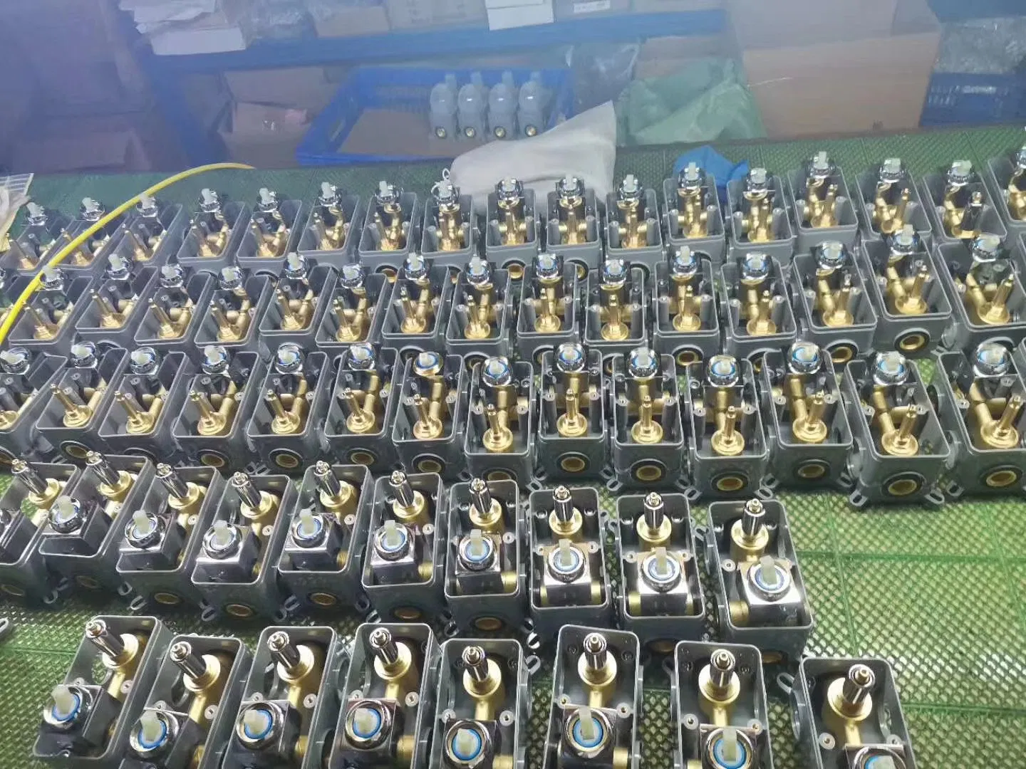 Basin Mixer Taps Single Lever Wash Bathroom Basin Faucet