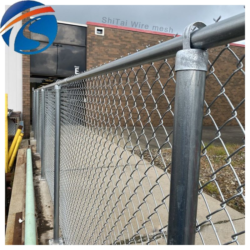 Hot Sale Galvanized Iron Safety Chain Link Fence with Frame and Accessories