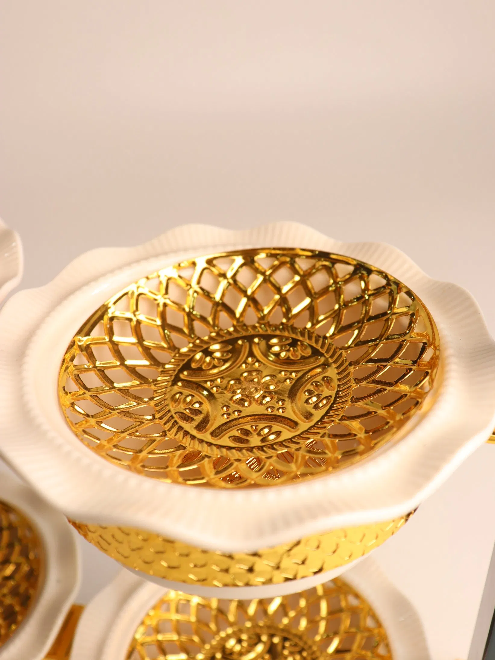 New High-End Gold-Plated Ceramic Fruit Tray