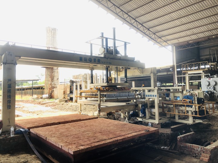 Red Perforated Clay Bricks for Construction Bricks Factory Hollow Red Brick Automatic Tunnel Kiln