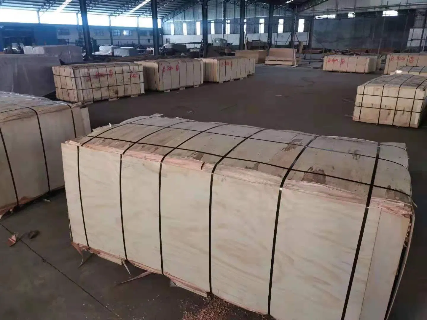 Premium White Engineered Wood Veneer at Unbeatable Prices
