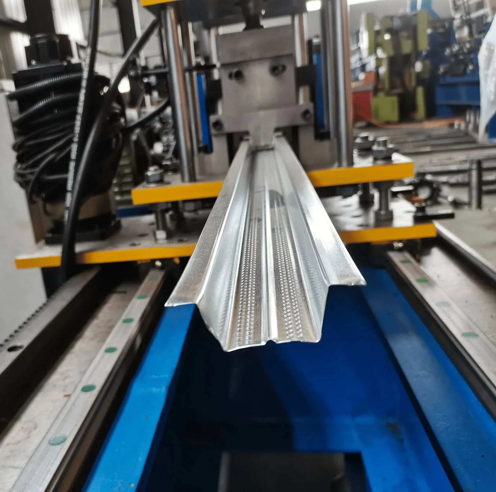 Omega Profile Light Steel Keel Stud and Track Roll Forming Making Machine