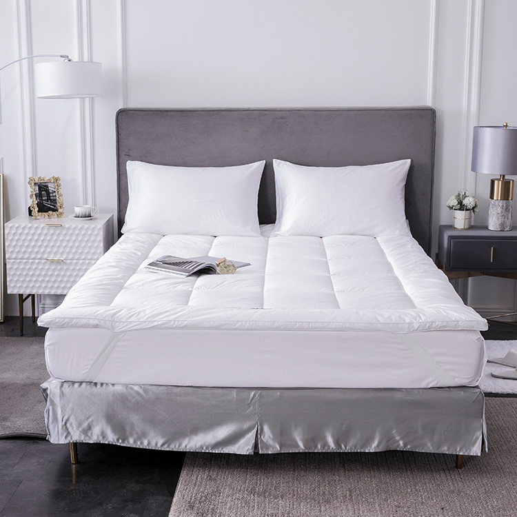 Hot Sale Hotel 800GSM Fiber Soft Mattress Topper