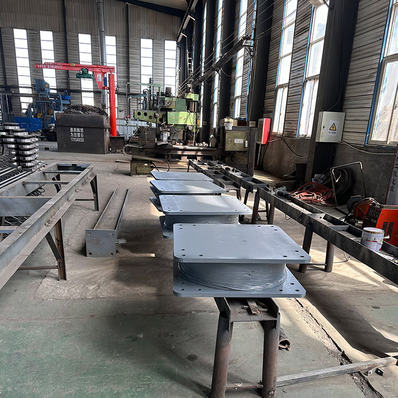Rectangle, Round Basin Type Seismic Isolation Bridge Support Rubber Elastomeric Bearing Structural Pot Bridge Bearing