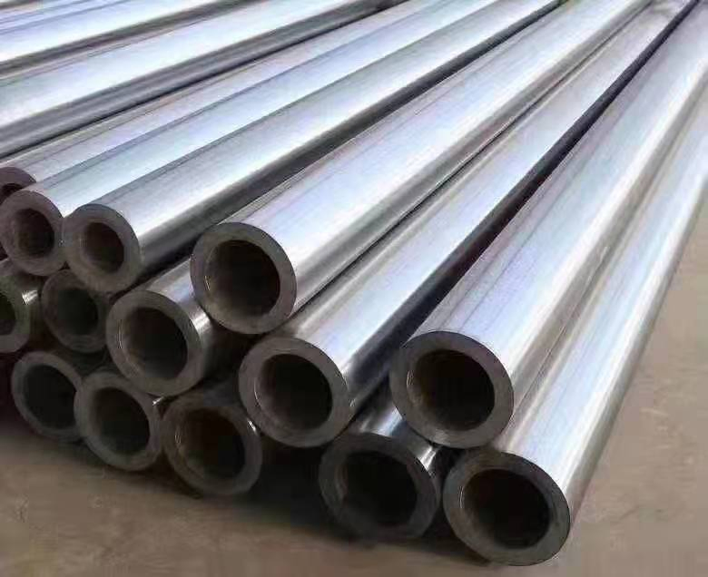 Seamless / Welded Steel Pipe of Various Sizes