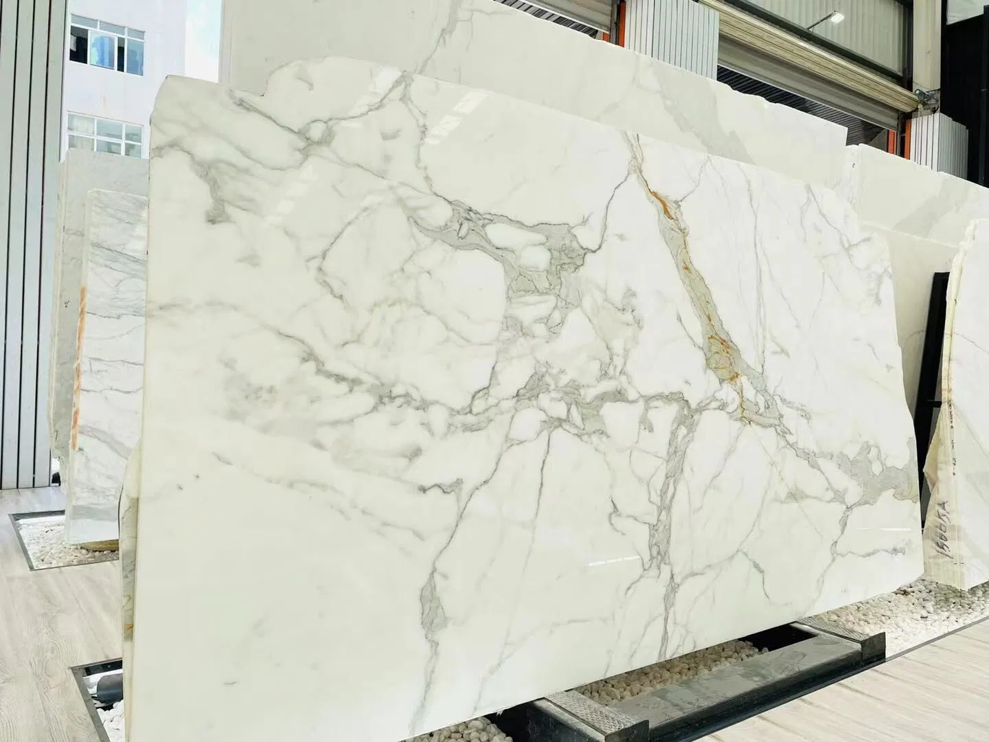 Imported Natural Stone Top Quality Polished Calacatta White Slabs Marble for Wall Tiles/Vanity Tops/Slabs Tiles/Floor Tiles/Countertops