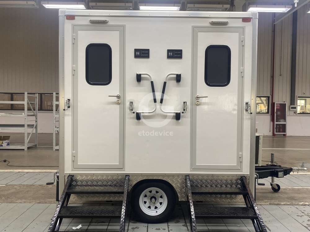 Outdoor Luxury Portable Mobile Toilet Trailer for Sale