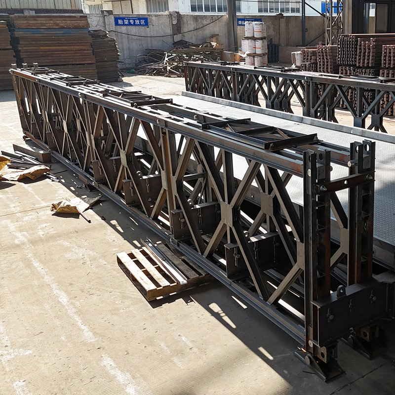Durable Prefabricated Truss Bridge for Model Train Enthusiasts