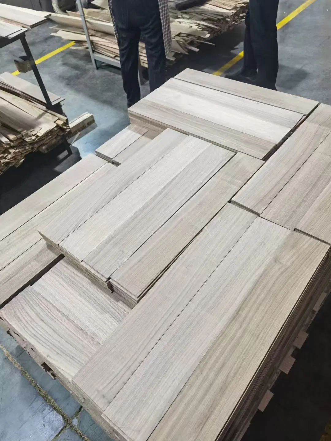 2.0mm American Walnut Flooring Veneer Toplayer for Flooring Black Walnut Lamellas