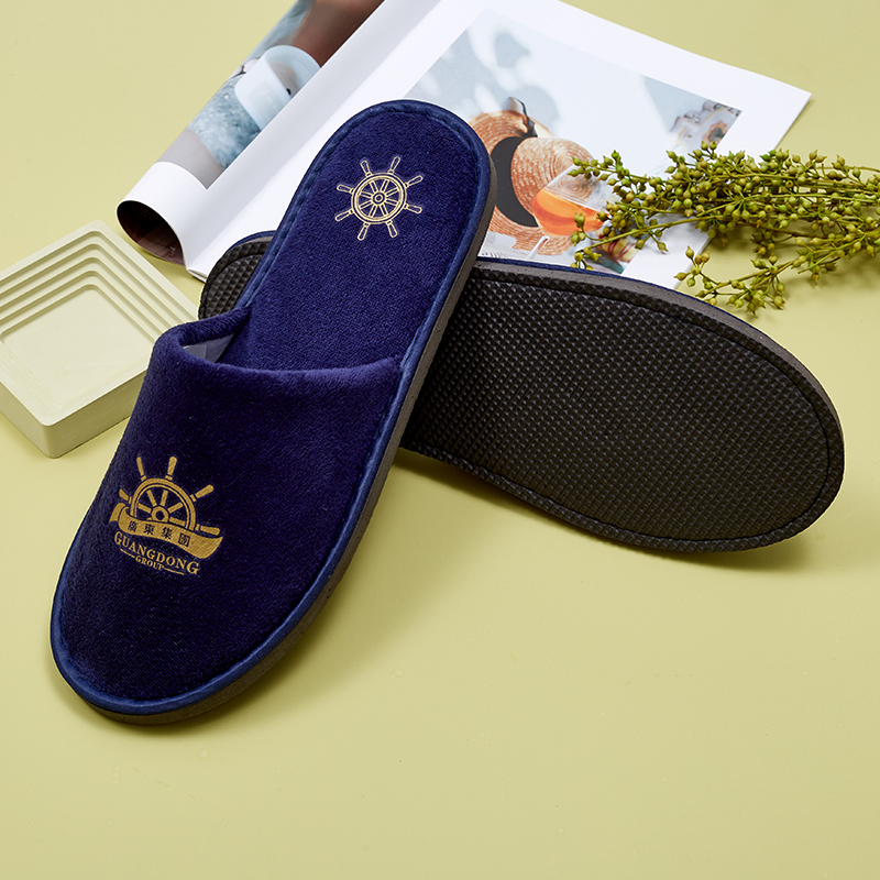Luxury Hotel Slippers Coral Fleece Hotel Slippers with Customized Sewing Label