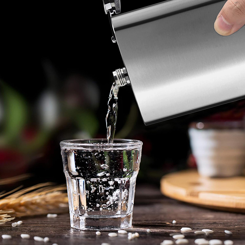 Wholesales 8oz Stainless Steel Pocket Hip Flask Alcohol Whiskey Liquor Screw Cap with Funnel