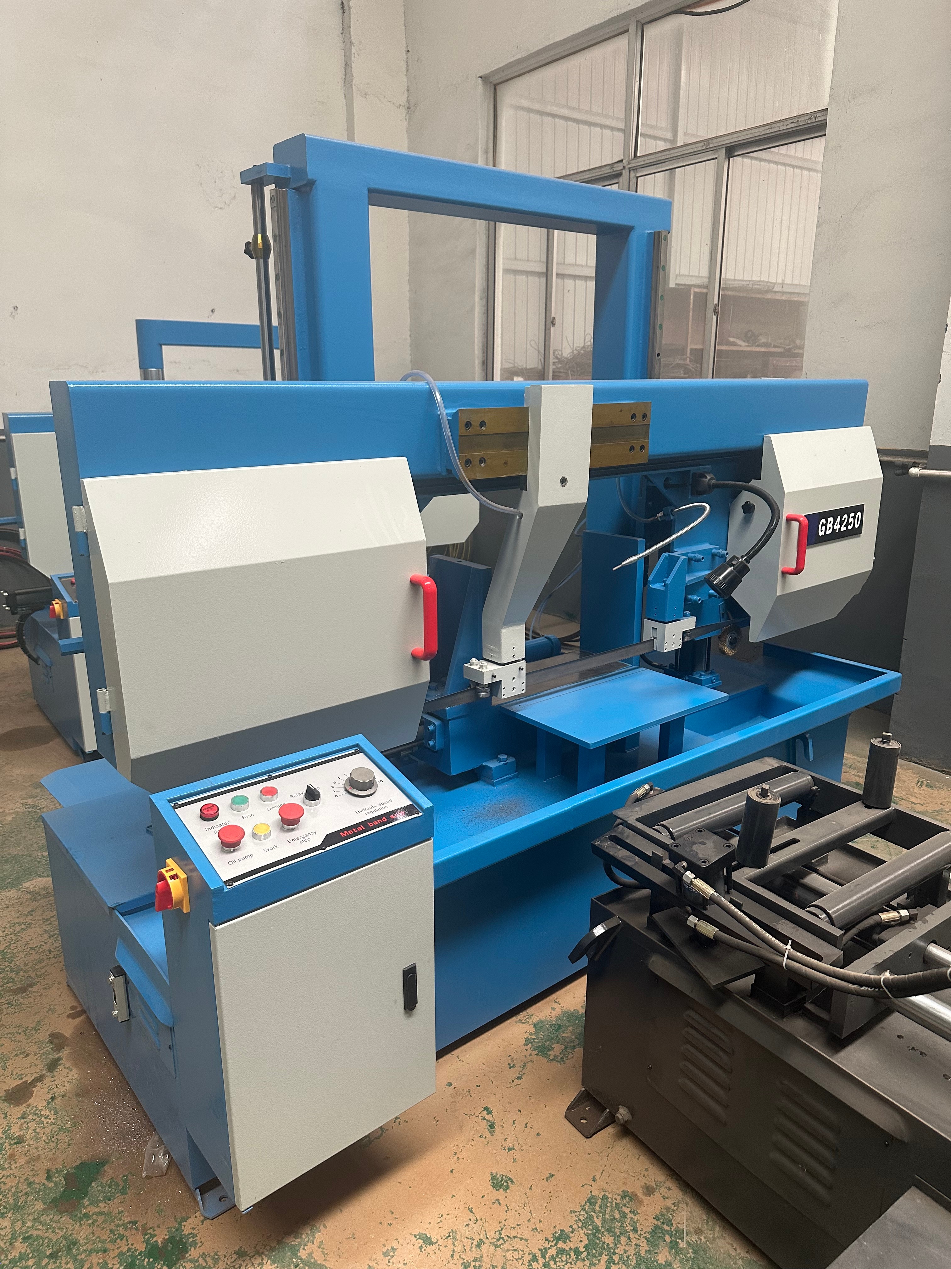 Ленточная пила по металлу ручная гидравлическая промышленная