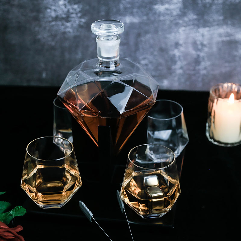 Handmade Glass Diamond Whiskey Wine Vodka Decanter