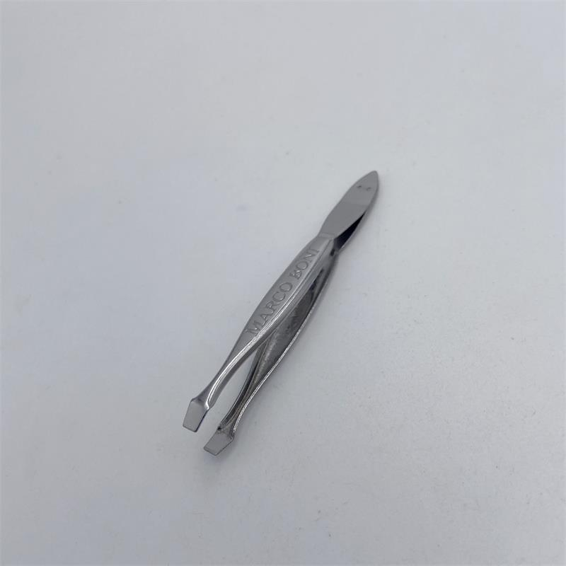 Foshan Fengdeli Makeup Beauty Eyelash Tweezers with Chrome Plating for Brazil Market
