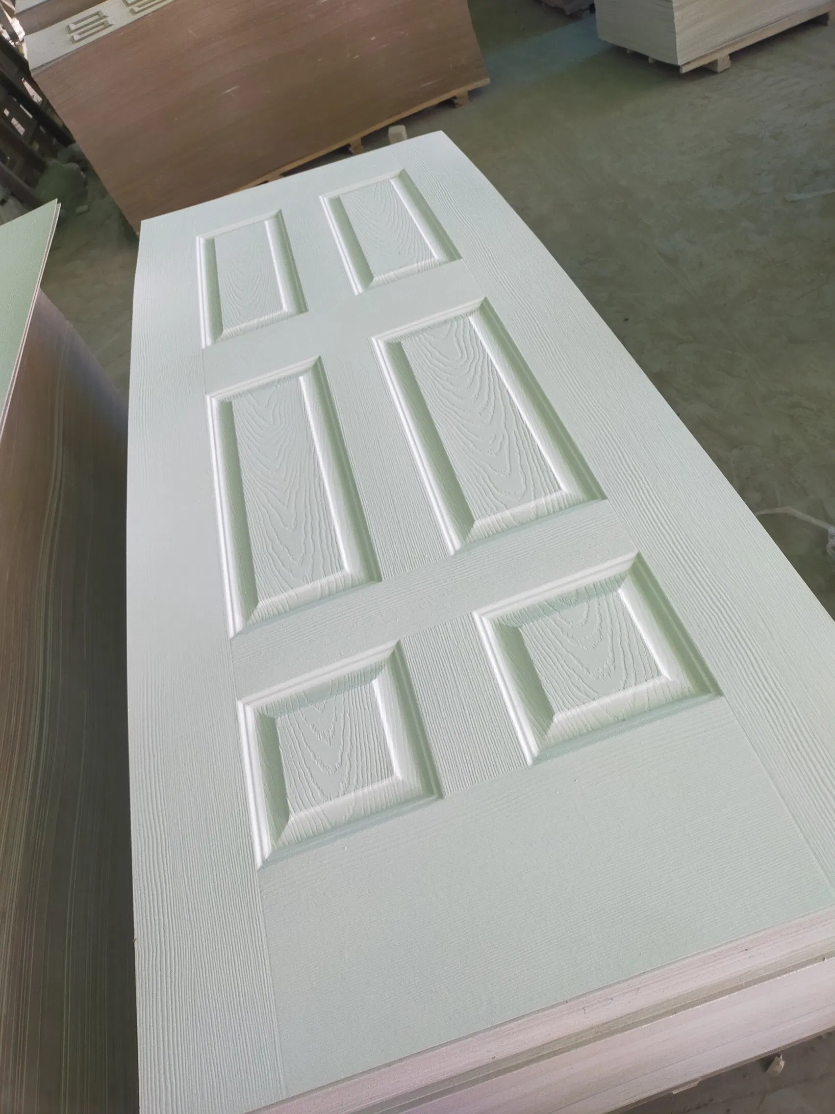 China Supplier Wholesale White Primed Shaker Style Hollow Core HDF Molded Wood Interior Doors for Home